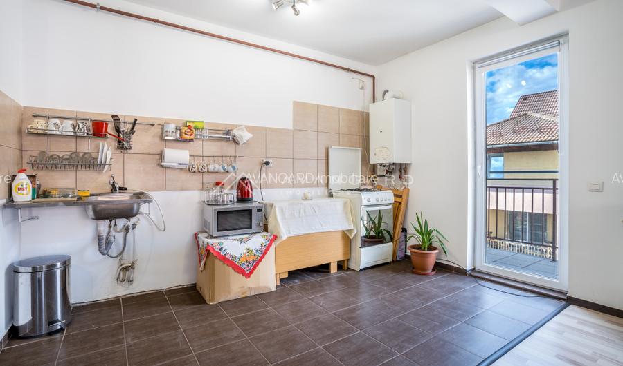 | 3 camere | 82 mp + terasa 18 mp + POD 137 mp CF separat | Parcare | Floresti | - 4