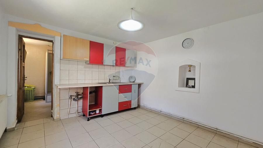 Proprietate unică | Teren 1.157 mp |Multiple clădiri | Centru Zărnești