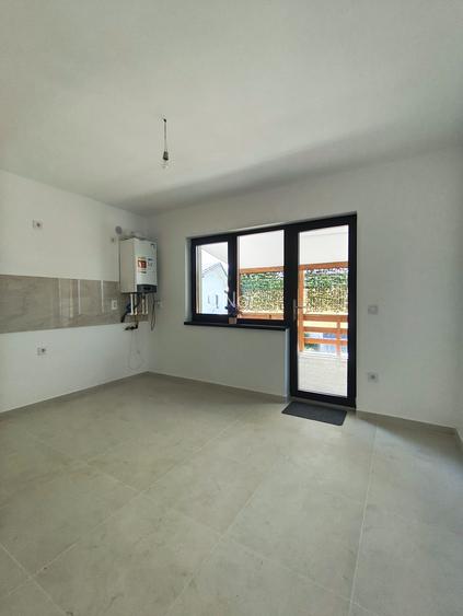Vila parter+etaj+pod, teren 480mp, incalzire in pardoseala/ CT/ semineu/ terasa - 3