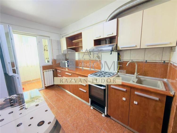 Apartament 2 camere, centrala proprie , Ploiesti , zona 9 mai - 4