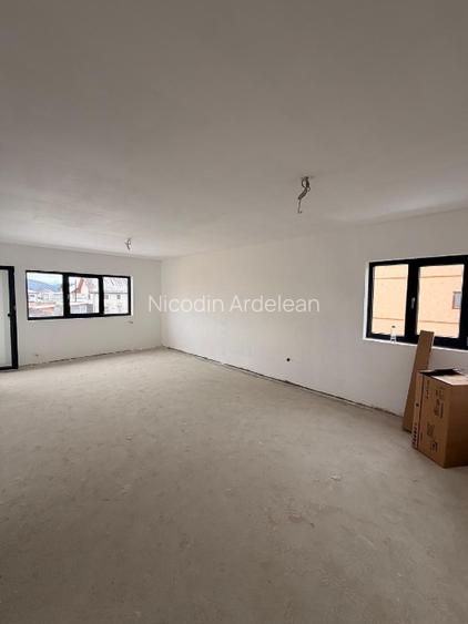 PROPIETAR Vând ap 2 camere în Selimbar SIBIU  0735346015 WhatsApp - 8