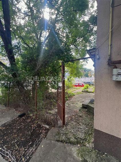 Apartament cu 3 camere  de vanzare  Tg Cucu - Podul de Fier, - 17