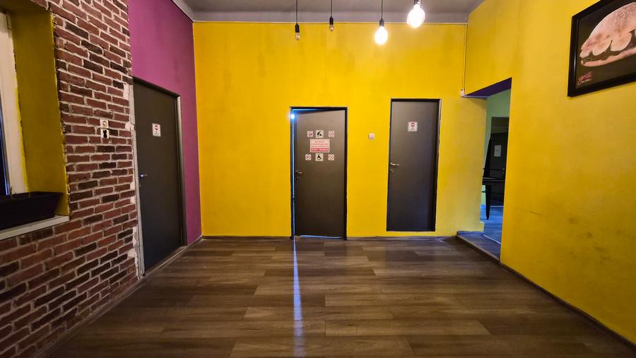 Imobil parter - zona centrala -str Decebal colt cu Mircea cel Batran/84 mp