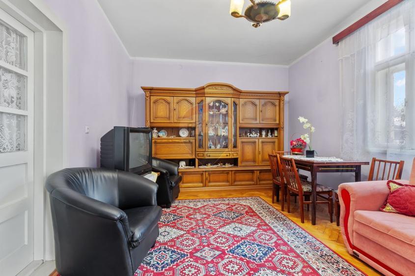 Casă de vanzare in Gradiste + un teren de 720 mp