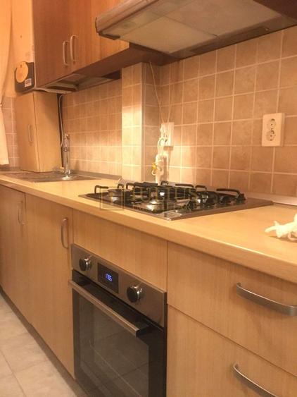 Apartament in zona Victor Babes