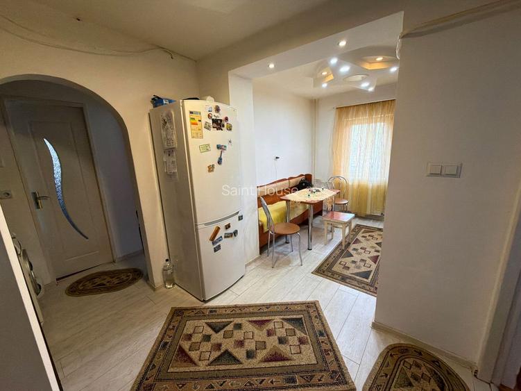 Apartament 2 camere decomandat 50 M²  semicentral - 4