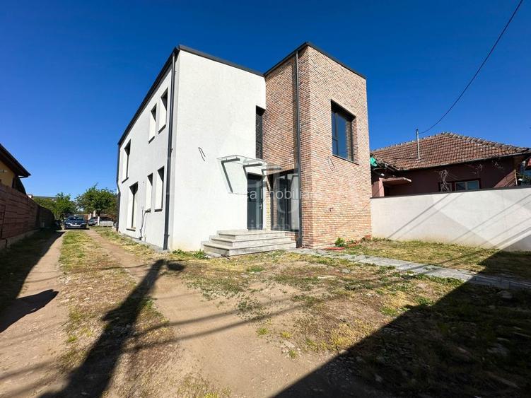 Casa 5 camere de vanzare in Someseni, Cluj Napoca - 2