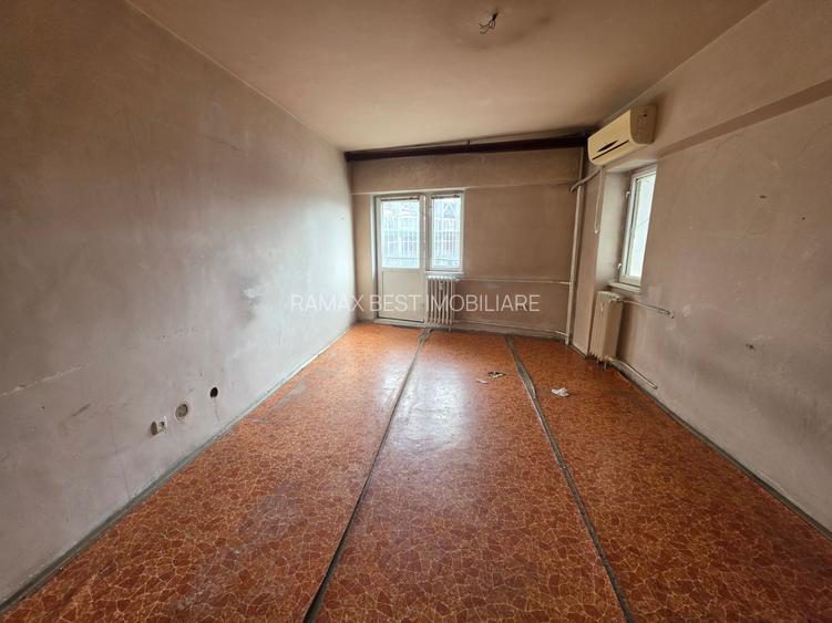 Calea Giulesti, chiar vav stadion, stradal, vedere fata, bloc 1989, 77 mp - 7