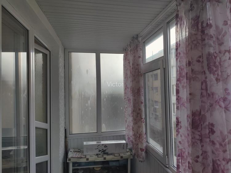 Vand apartament 2 camere decomandat semicentral Roman - 3