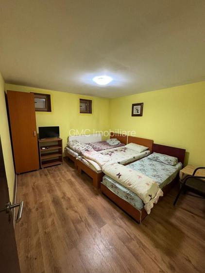 Casa de inchiriat, 25 camere, 25 bai, receptie,T719 - 10