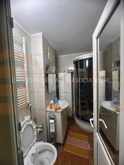 Apartament 4 camere, situat in zona Inel II - 7