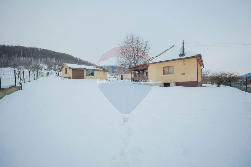 Casă cu 4 camere din cărămidă, de vânzare în zona Bratca-Damiș - 18