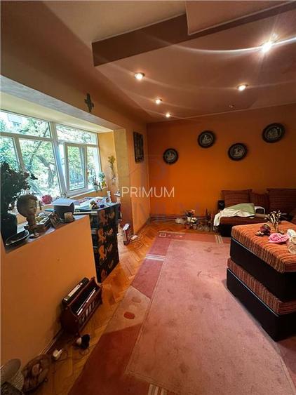 CIRCUMVALATIUNII - ETAJ 1 - BLOC IZOLAT - 4 camere - 2 bai - debara - decomandat - 2