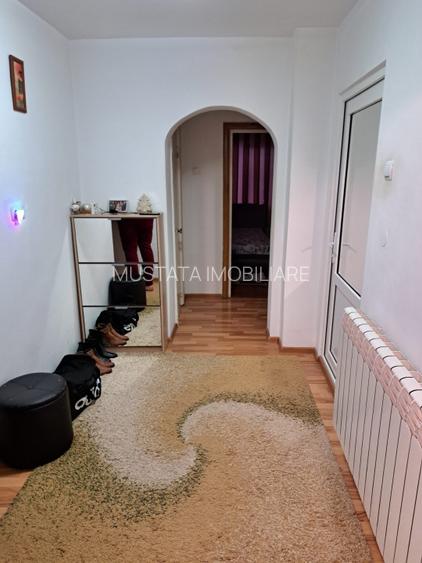 Apartament 3 camere, suprafata totala 80mp, zona Strada Garii. Etaj 1. - 7