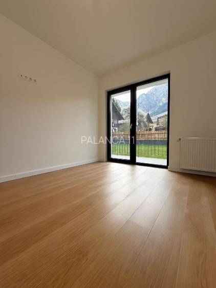 Chiar se vede muntele de la parter? Direct proprietar - 12