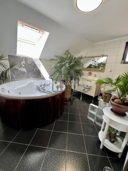 Casa/Vilă Single în Șelimbăr | teren 863m | Pretabilă 2 familii - 15