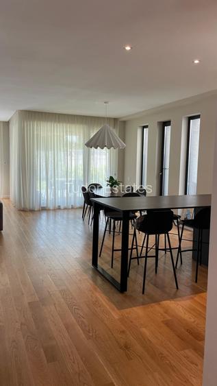 Refined Family Villa with High-End Finishes in a Private Gated Compound - 8