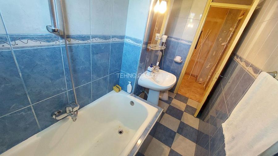 Apartament 4 camere , 2/4, Titan , Theodor Pallady, metrou 1 Decembrie - 17