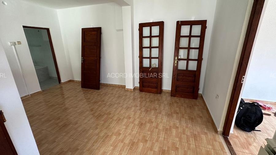 Casă de închiriat în zona Faleza Nord - 7