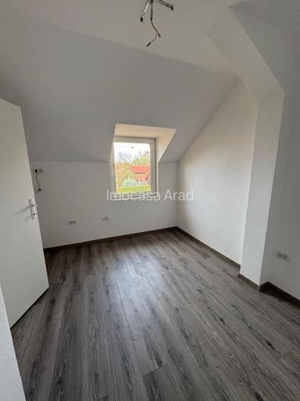 De vanzare Casa vila openspace P+M Relax naturi Mures trei insule Arad - 10