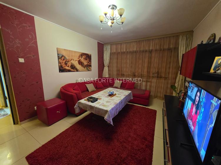 Apartament 3 camere decomandat Piata Brotacei - 137000 euro - 17