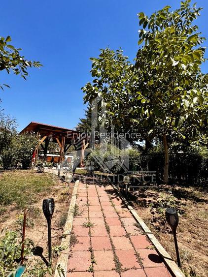 Vila impresionanta 605 mp, curte 2191 mp, dublu acces auto, garaj - 14