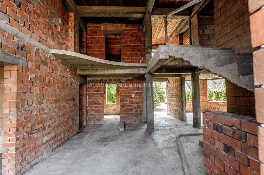 Două case pe Calea Radnei comision 0 - 8