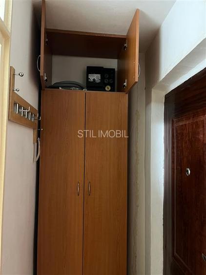 APARTAMENT 1 CAM DECOMANDAT PODU DE FIER ET 2 DIN 4 LIBER - 5