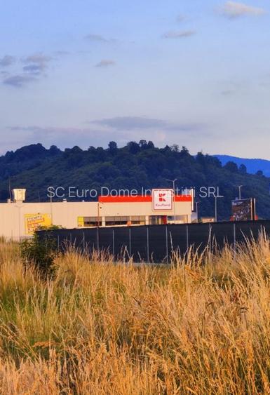 Lot de teren cu suprafata generoasa aproape de autostrada si drumul spre Bran - 3