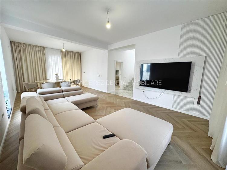 Casa individuala P+M - 3, 4 sau 5 camere - teren 389mp - Ansamblu rezidential - 4