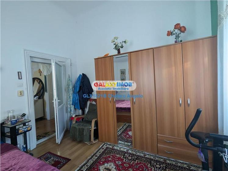 Armeneasca etaj vila 5 camere ,suprafata 200 mp, loc parcare - 20