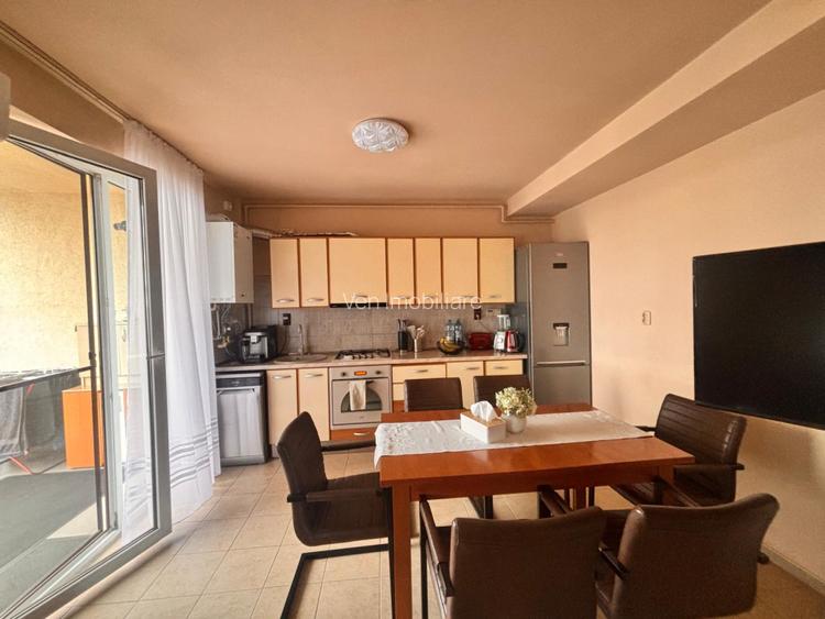 Apartament 3 camere în bloc nou, parcare în CF, zonă Libertății - 2