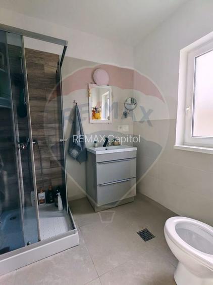 Casă / Vilă cu 4 camere de închiriat - 3