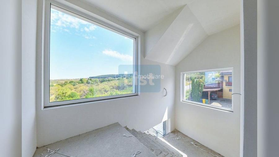 COMISION 0! Casa individuala 220 mp, Teren 400 mp, Zona Aroma - 19