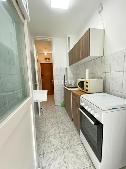 Garsoniera, 28 mp, etaj 3/4, zona Lacul Tei - 4 minute pama la parcul Circului - 9