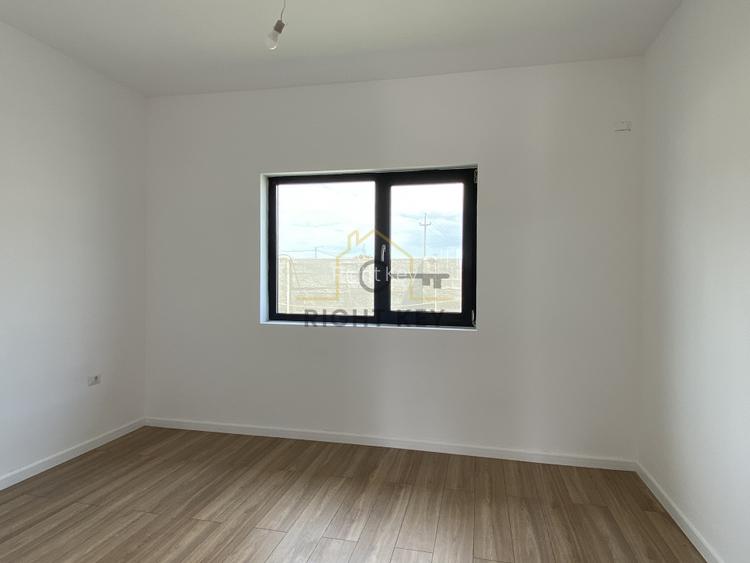 Casa pe parter, 4 camere, 100mp utili, 520mp teren, STB! Comision 0%! - 12