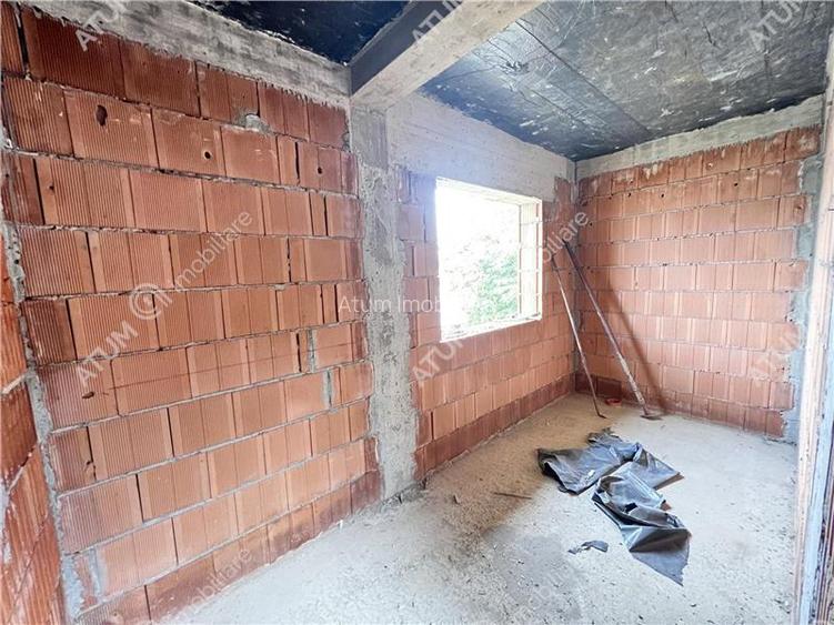 Casa cu 4 camere 2 bai si teren de 230 mp Selimbar - 13