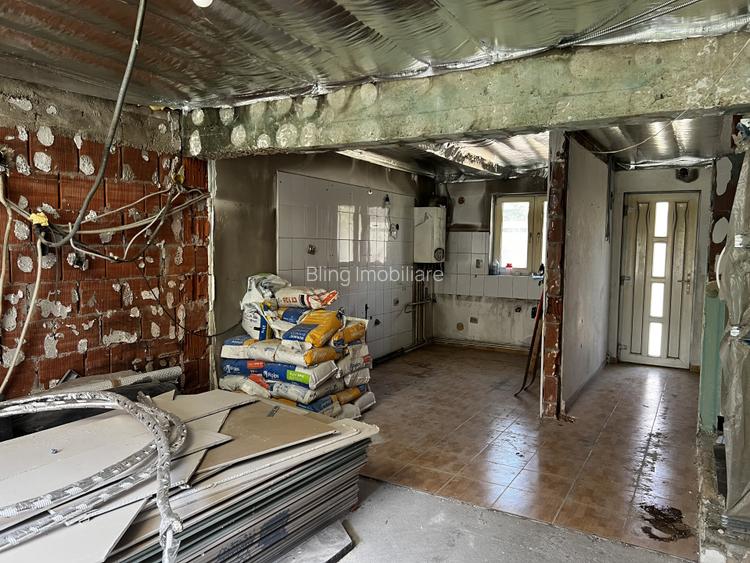 Triplex 80 mp utili, 40 mp curte, parcare, Zona Eroilor - 9