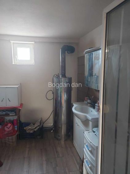 Casă de vânzare în zimandcuz aproape de Arad  - 5