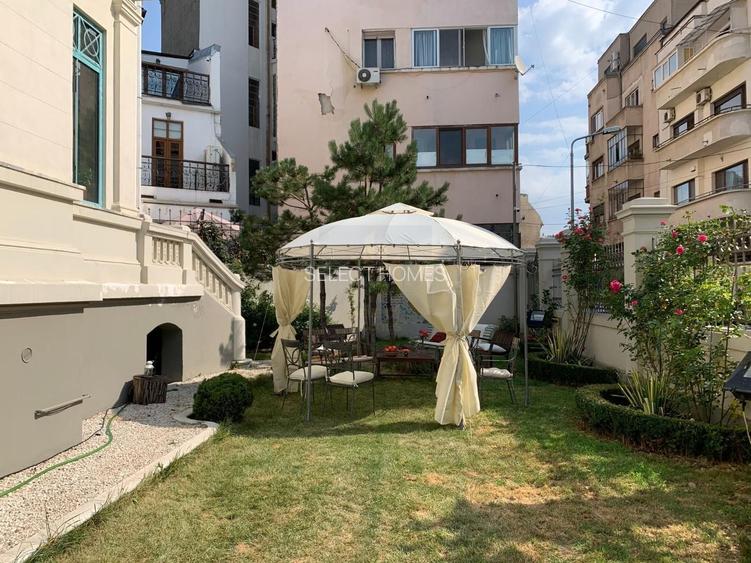 Vila istorica de vanzare in zona *Unirii* | 21 camere | curte, garaj - 56