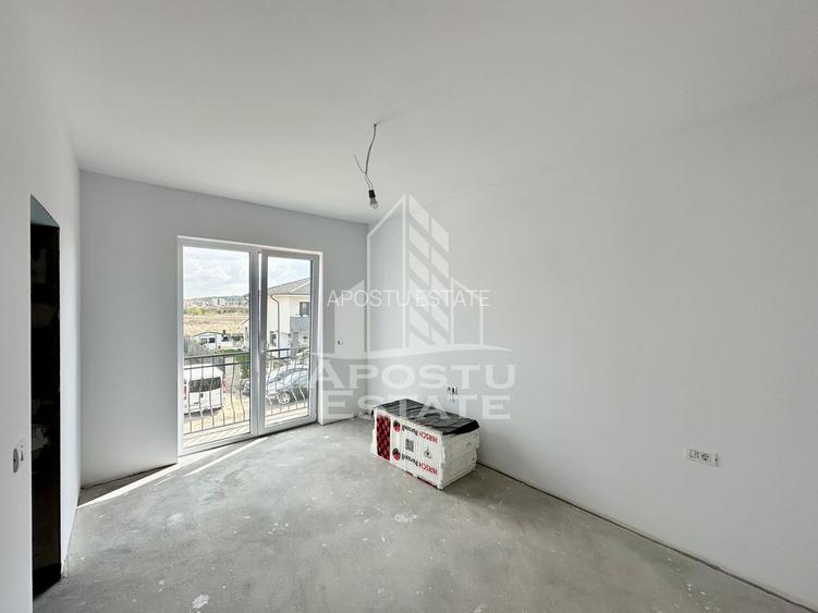 Jumatate de duplex de vanzare cu 5 camere despartit prin garaj - 15