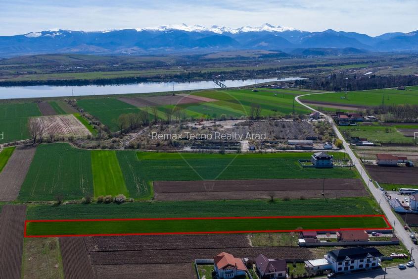 Teren Hateg / Strada Raul Mare ,jud Hunedoara - 7