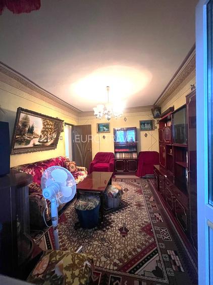 apartament 3 camere , semidecomandat ,52 mp inclusiv balcon, Casa de cultura - 4