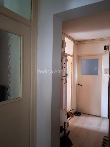 Apartament 2 camere, zona foarte buna - 9