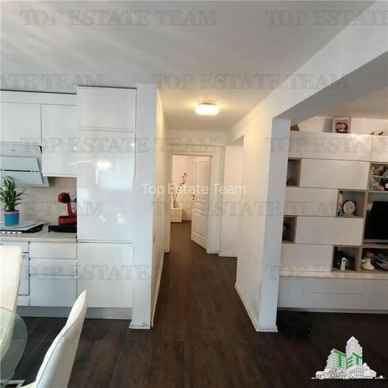 Apartament  de vanzare 4 camere si curte/ Domnesti - 5