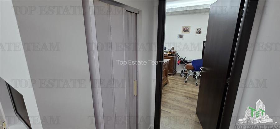 Prelungirea Ghencea/ Vila exclusivista cu panouri solare si garaj/ 5 camere, 240 - 16