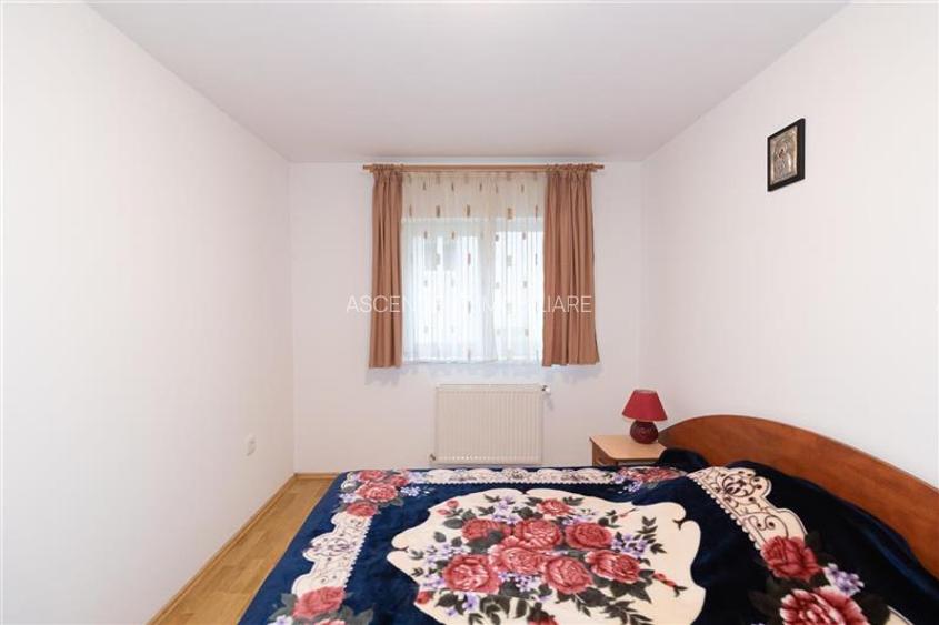 Vila distincta, panorama urbana, amplasare de top, Zarnesti, Brasov - 14