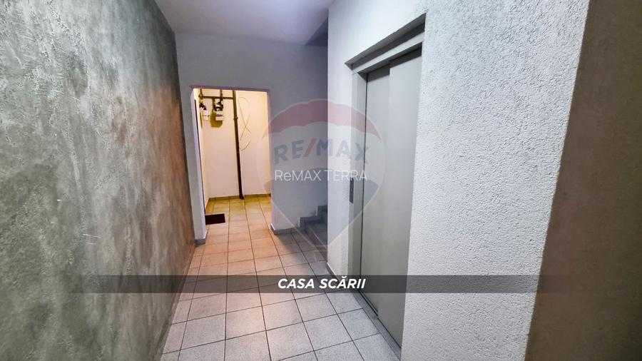 Apartament 3 camere de închiriat bloc nou lift în zona ultra Central - 13