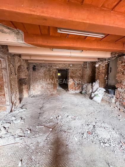 Apartament 2 Camere 80 mp UTILI De Renovat Str. Lunga - 8