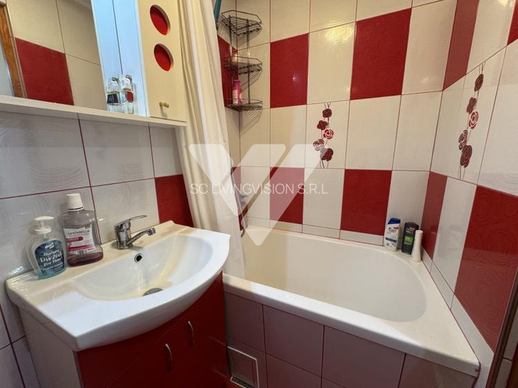 Apartament 3 camere si balcon etaj 3 de vanzare in Sibiu - 9